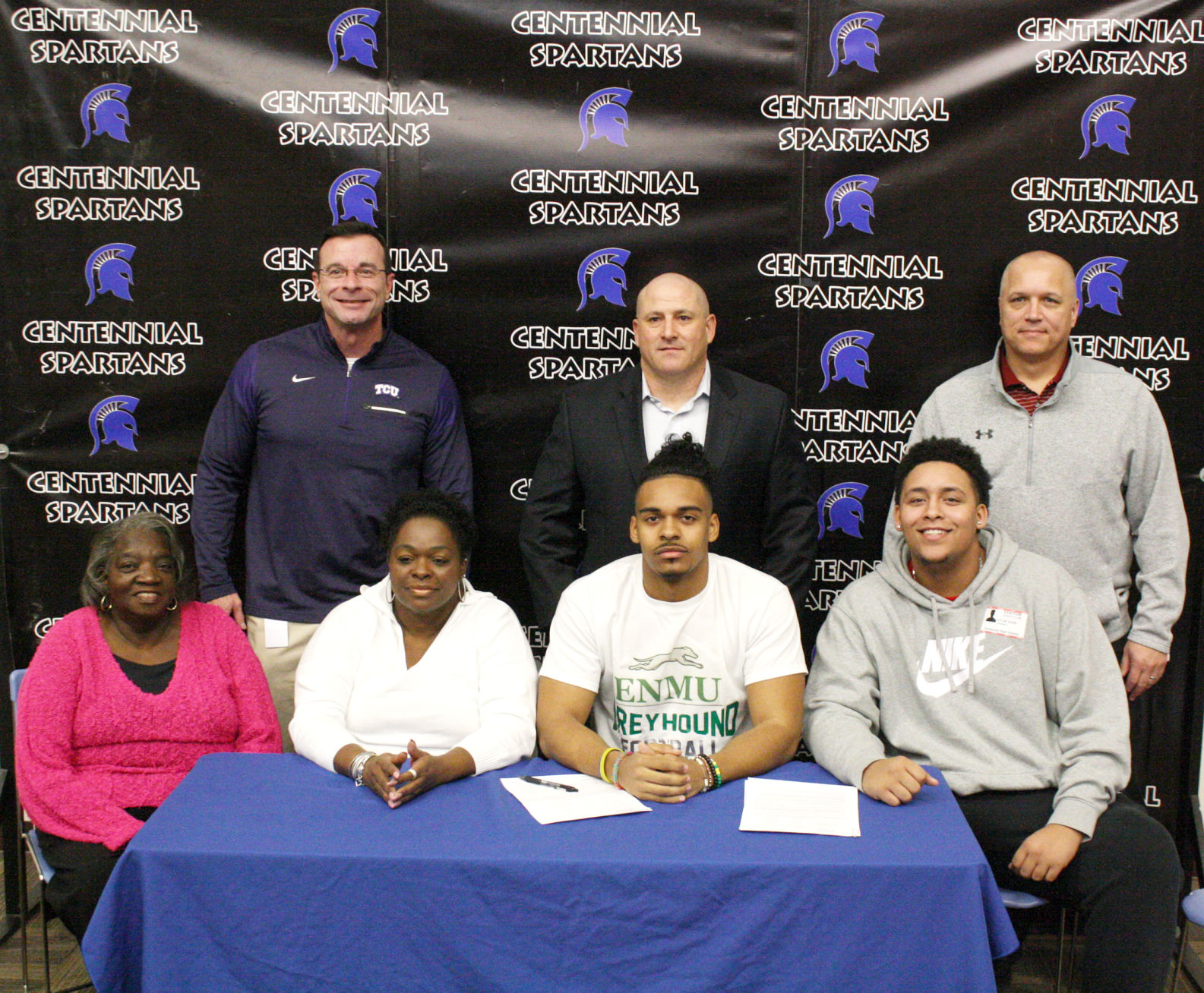 Chris Hillard signing